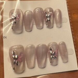 Blush Flutter Press-On Nail Set